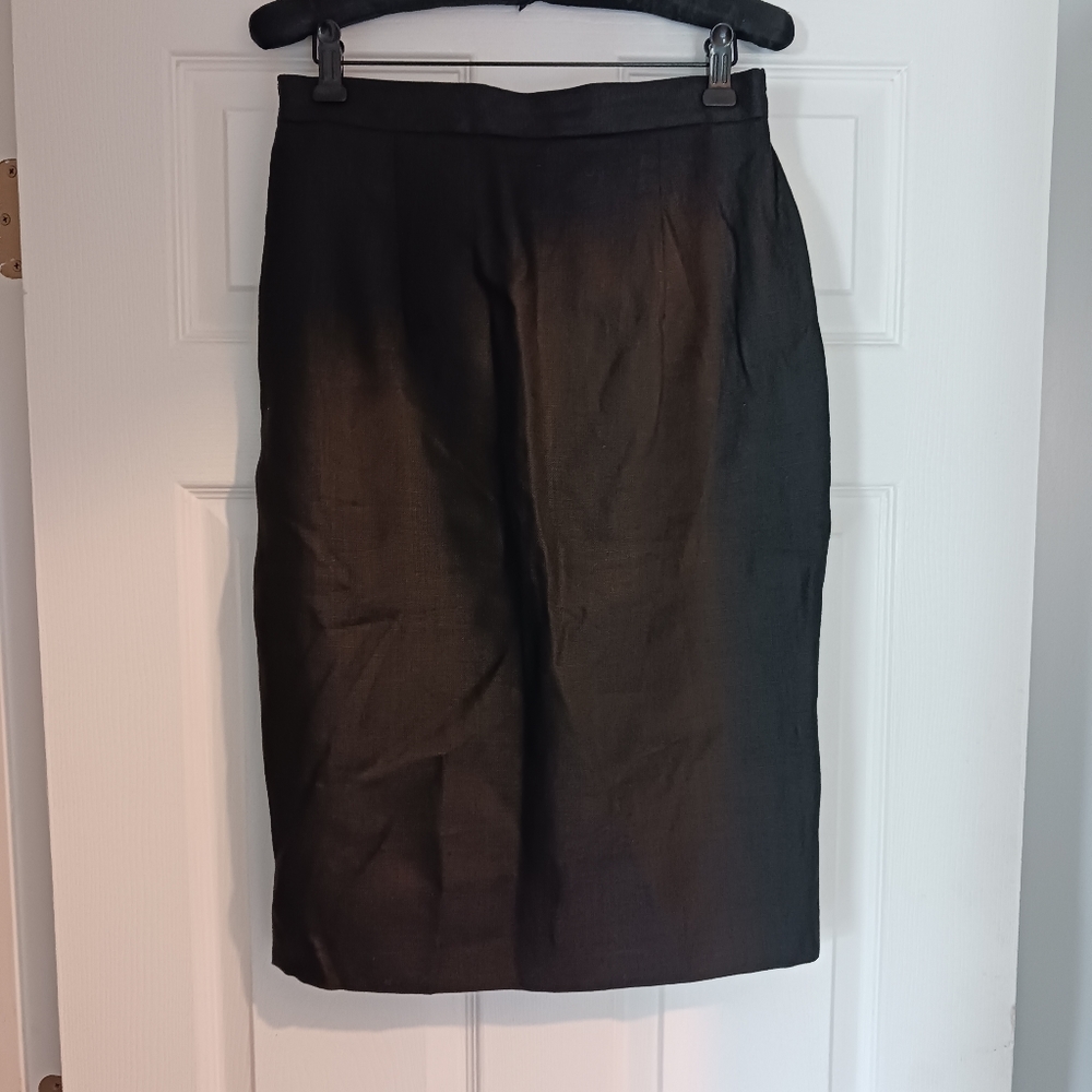Basic black skirt - Picture 2 of 8